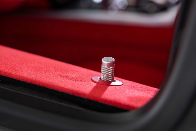 INTERIOR_red (5)