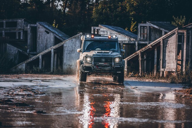 BRABUS 550 Adventure Offroad (2)