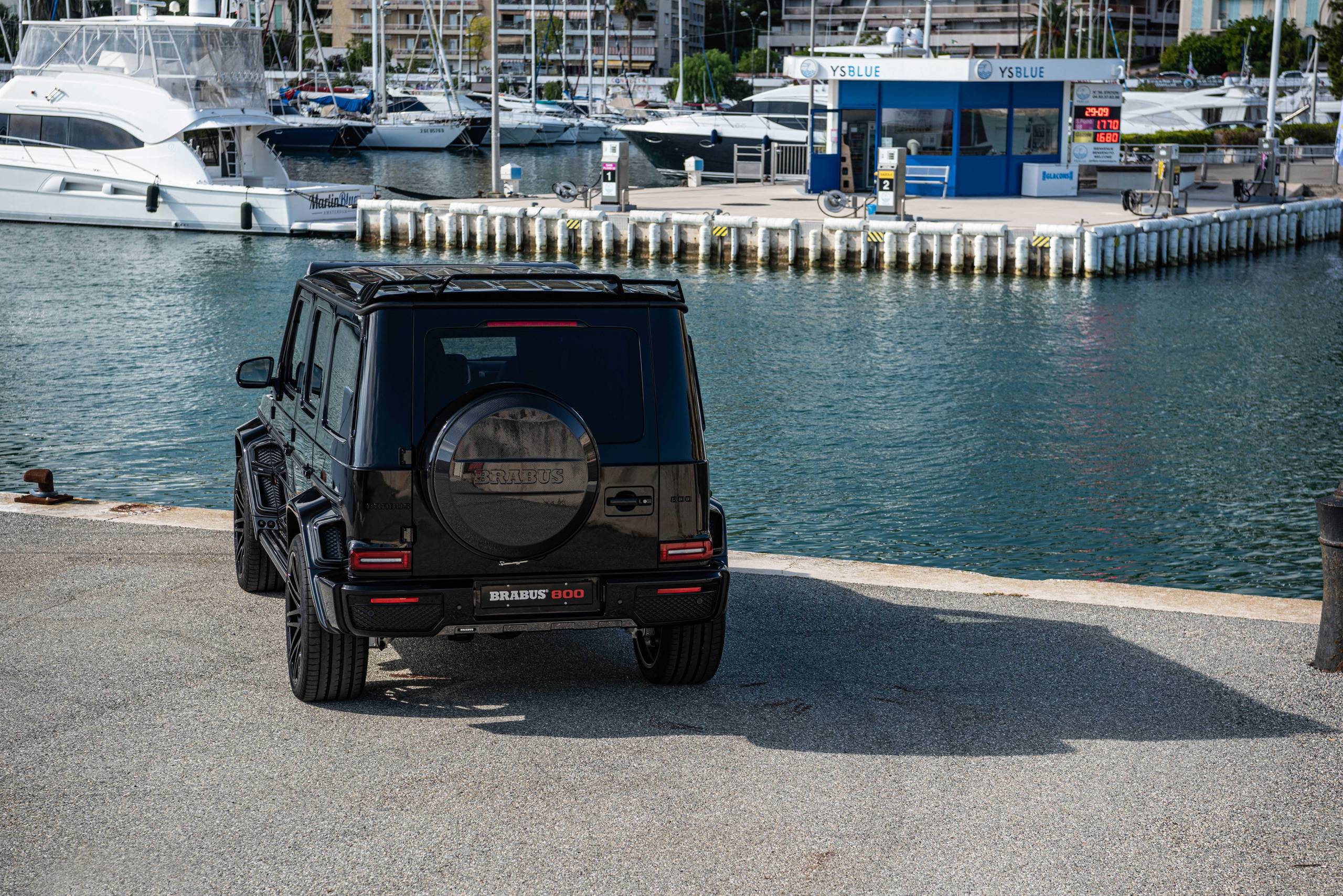 BRABUS 800 WIDESTAR based on G63 (13)