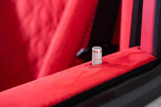 INTERIOR_red (4)