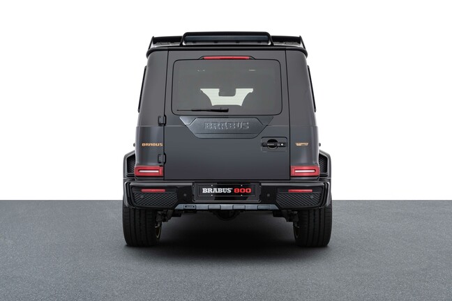 BRABUS 800 BLACK & GOLD (55)
