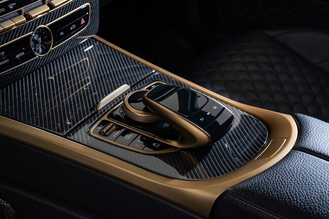 BRABUS 800 BLACK & GOLD (28)