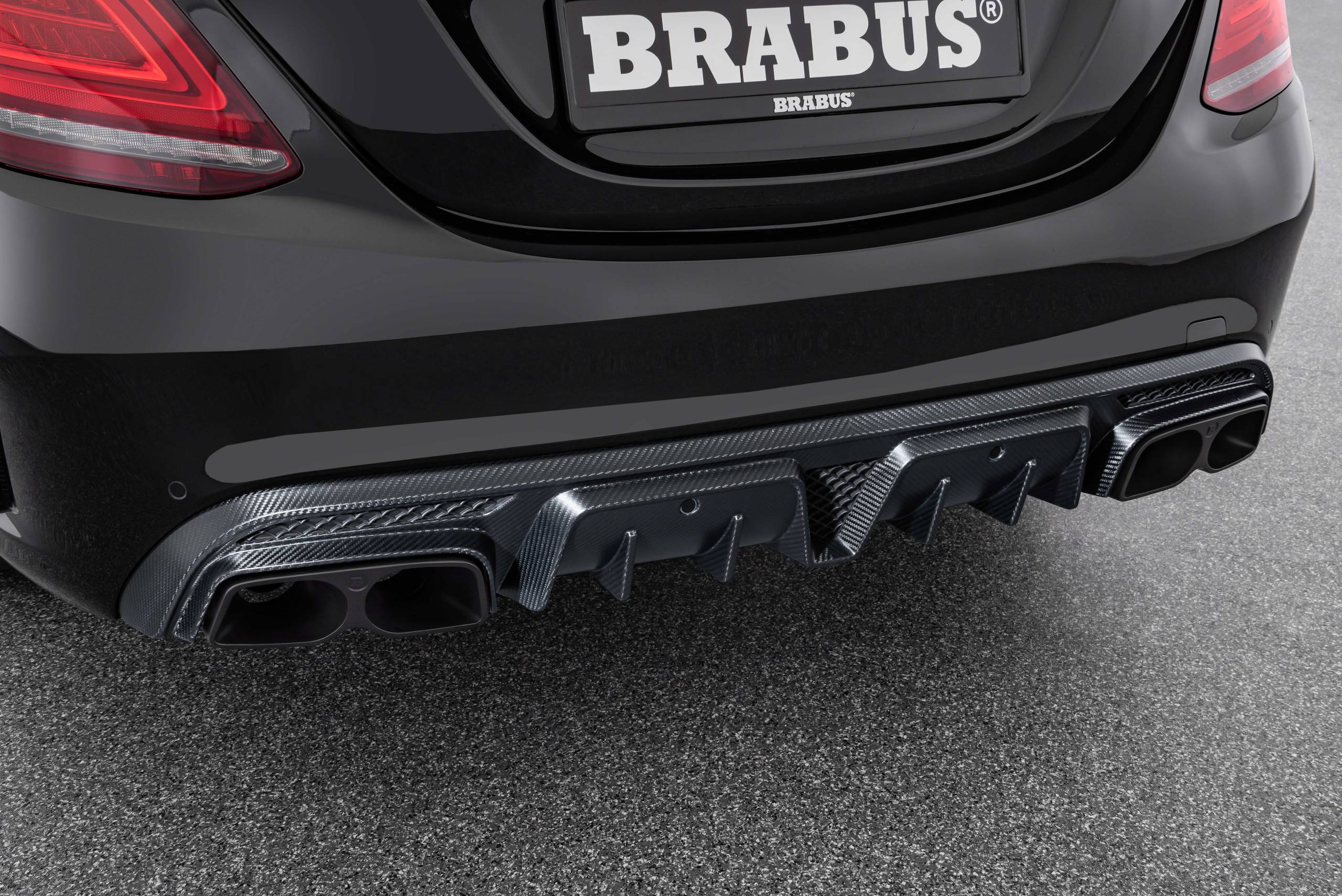 BRABUS 650 based on AMG C63 (5)