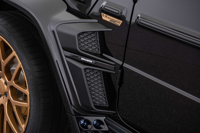 BRABUS 800 BLACK & GOLD (13)