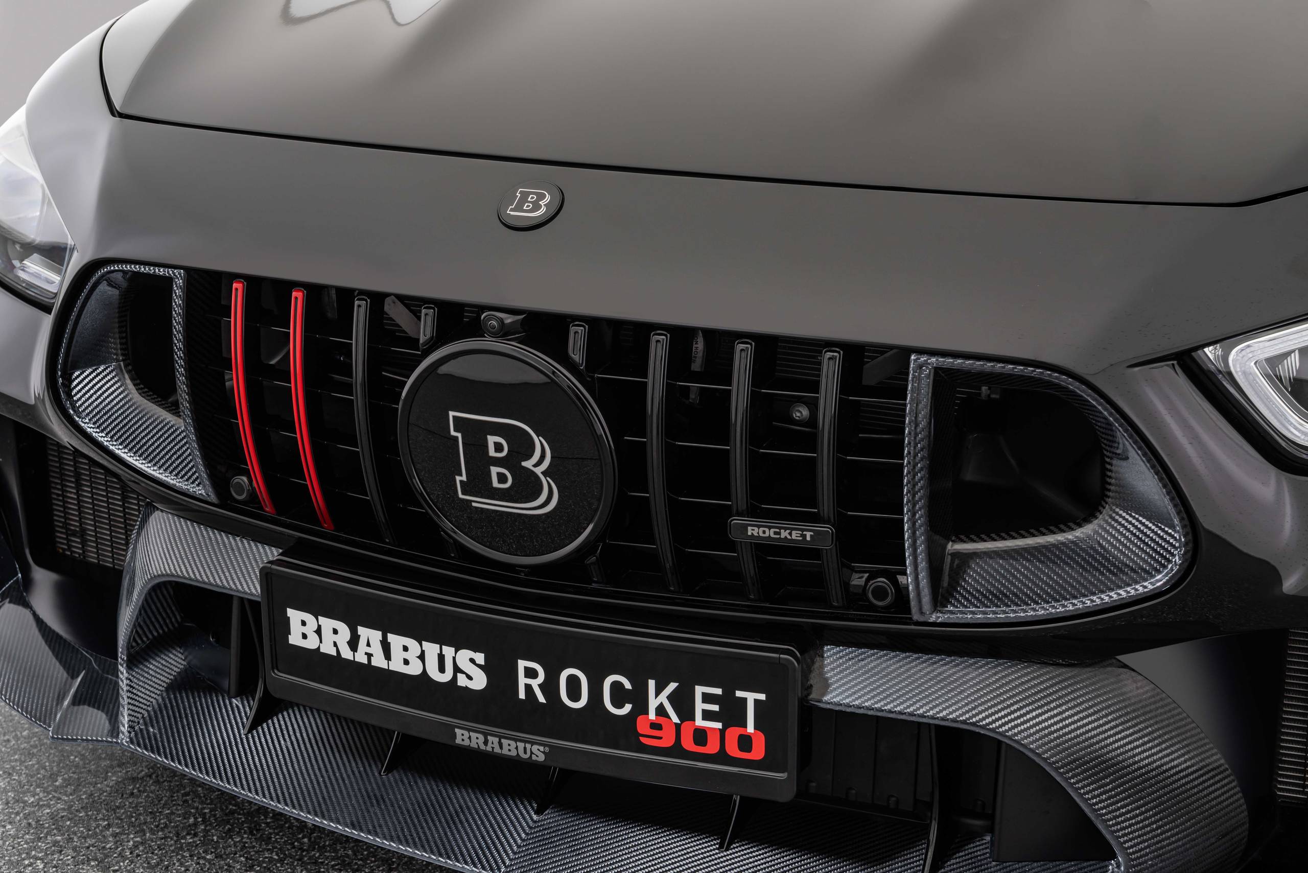 BRABUS ROCKET 900 black (6)