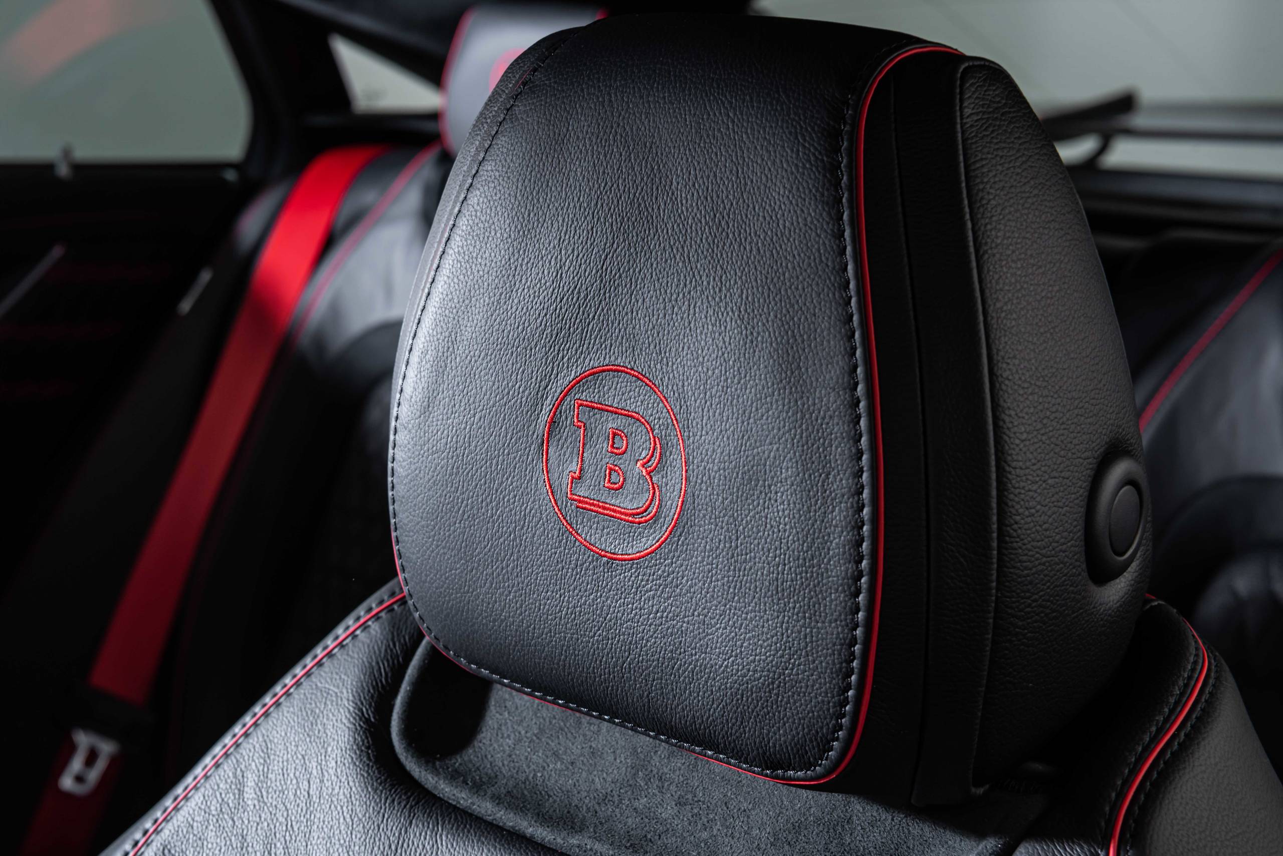 BRABUS ROCKET 900 black (20)